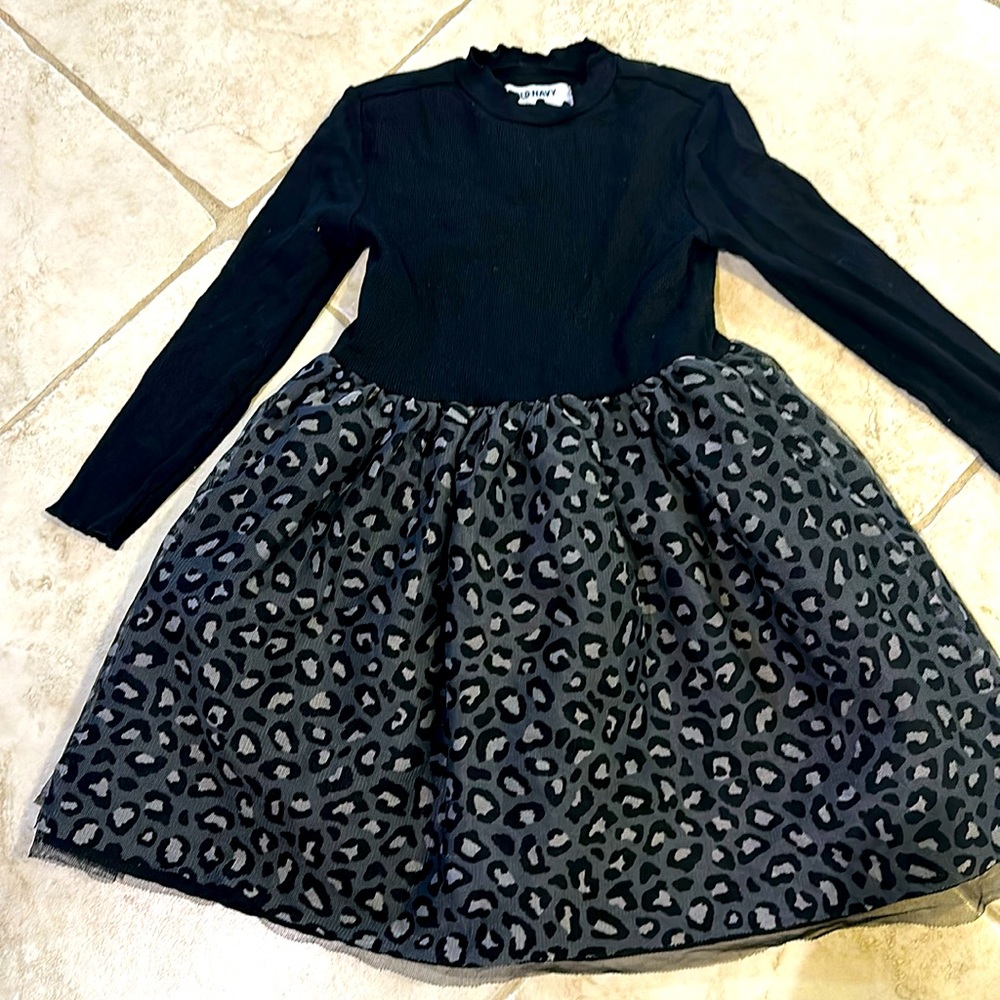 Girls mock neck cheetah print dress.